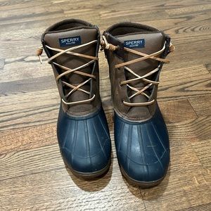 Women’s Sperry boots- size 10